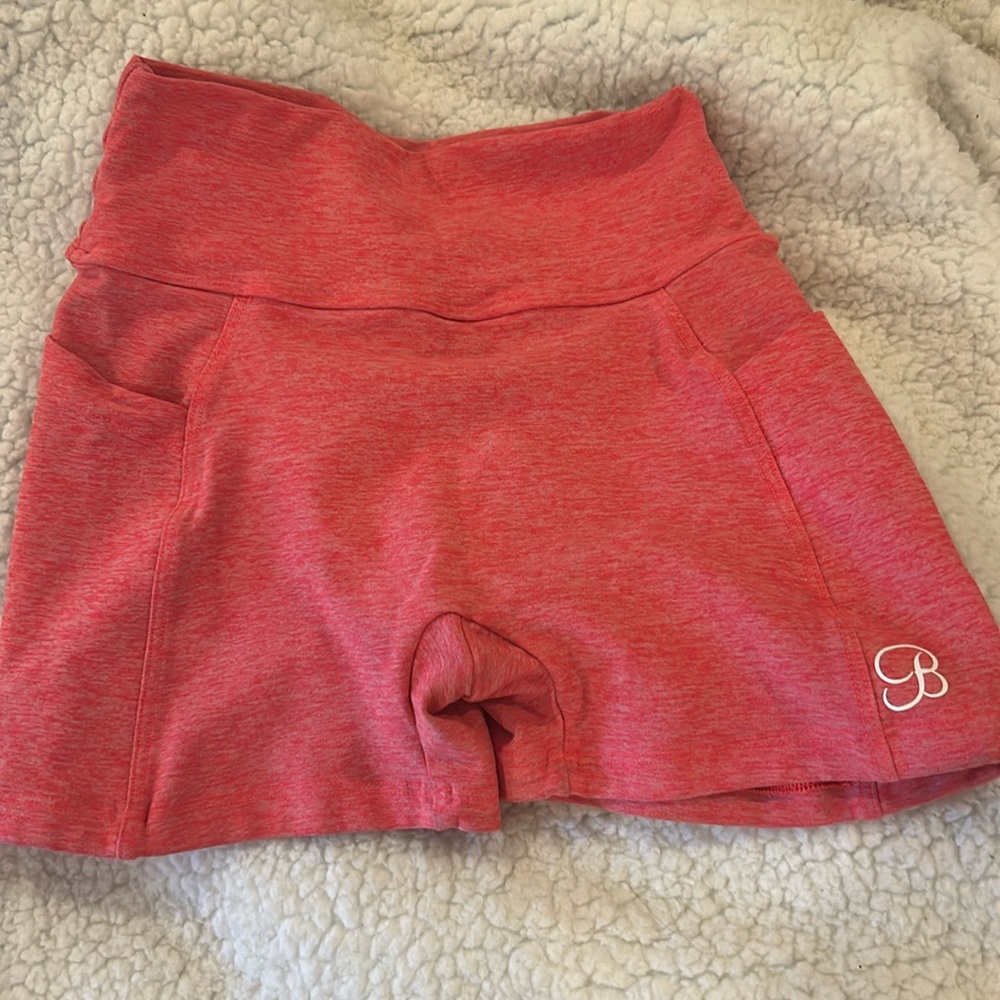 Bombshell scrunch shorts